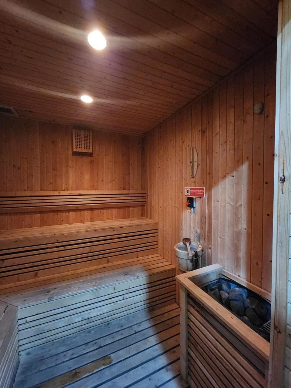 Cozy Apartemen South Surabaya Bagian luar foto