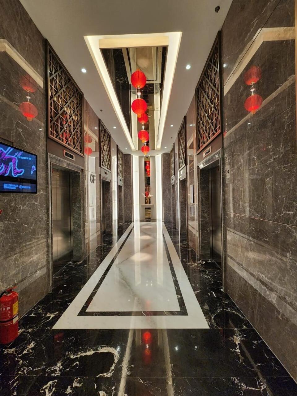 Cozy Apartemen South Surabaya Bagian luar foto