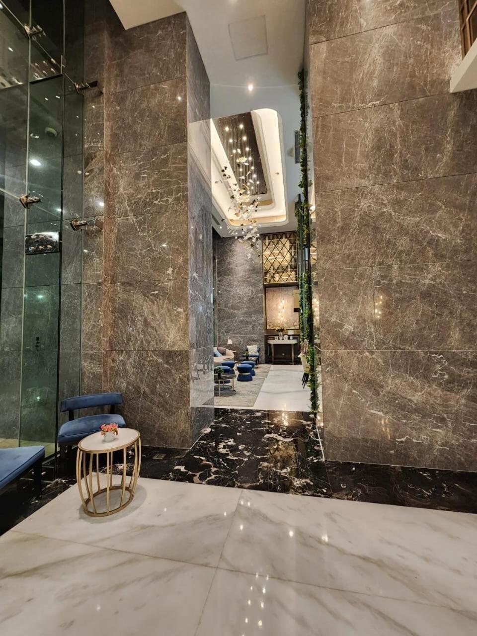 Cozy Apartemen South Surabaya Bagian luar foto